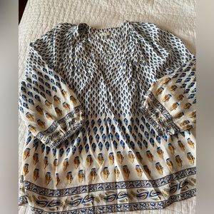 Joie silk blouse 3/4 elastic sleeve size M v-neck